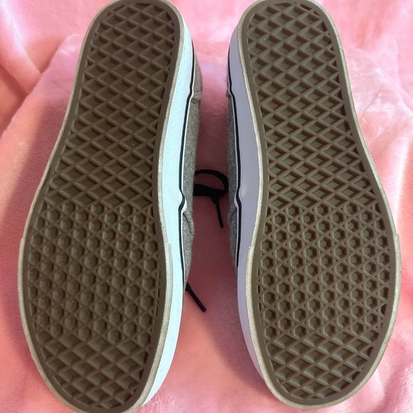 Vans - Picture 3 of 3